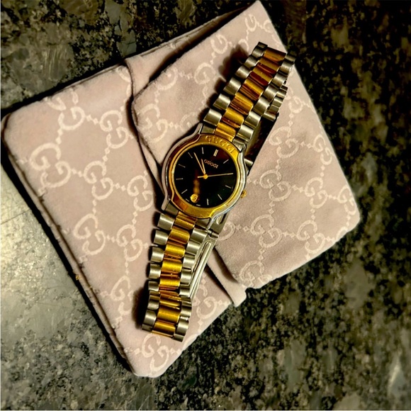 🦁 Gucci Embossed Watch - Picture 14 of 14